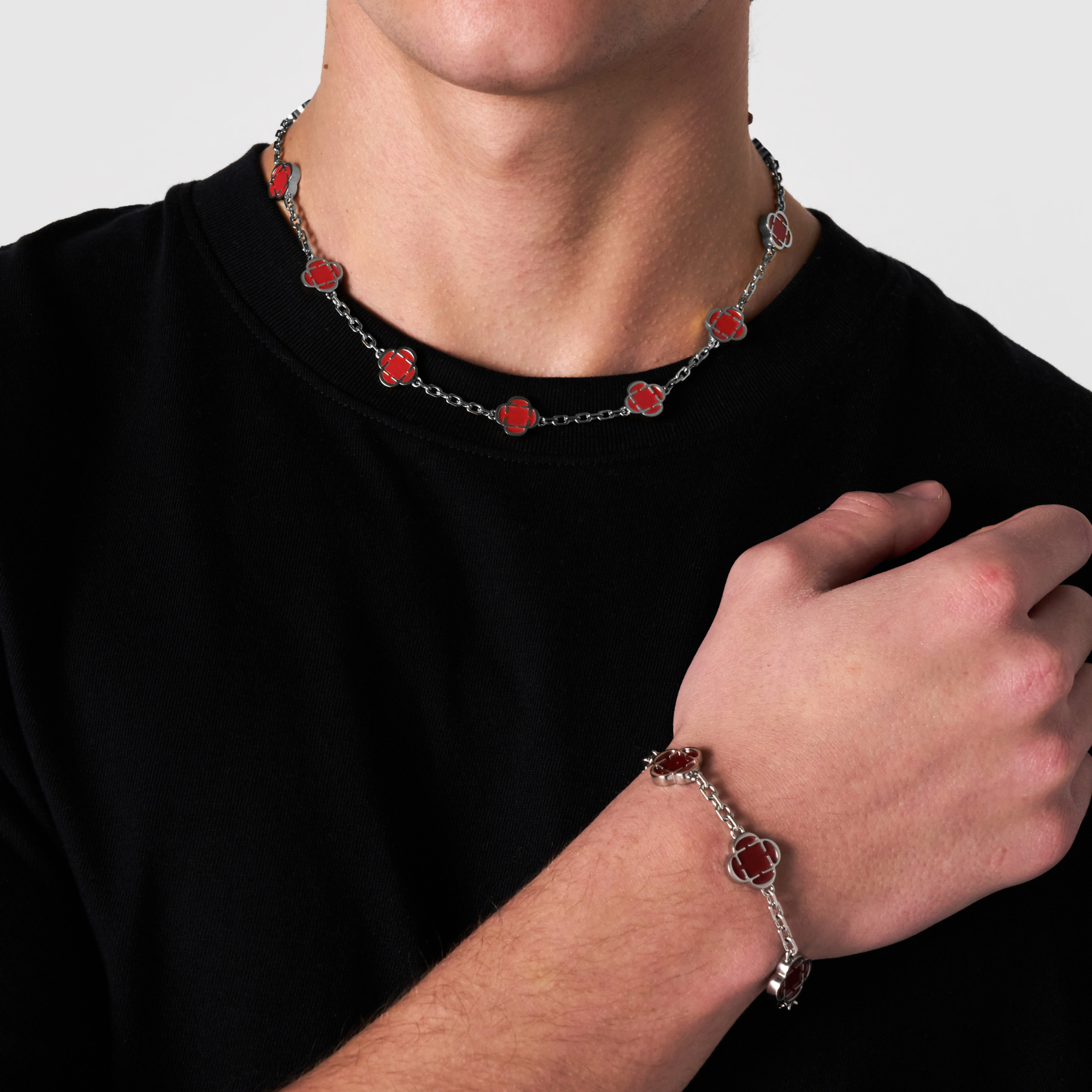 Light Red Clover Stone Necklace (Silver)